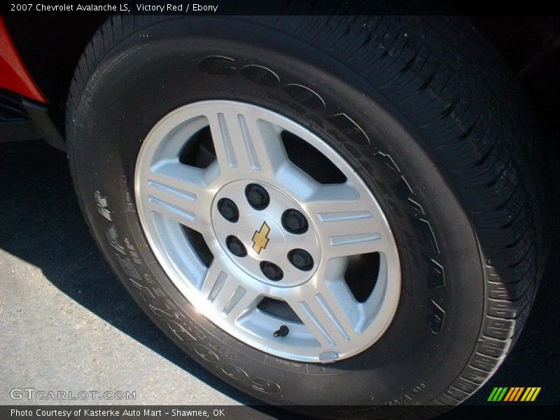 Victory Red / Ebony 2007 Chevrolet Avalanche LS