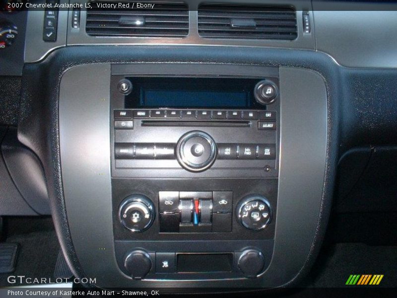 Victory Red / Ebony 2007 Chevrolet Avalanche LS
