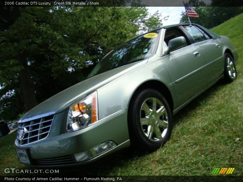 Green Silk Metallic / Shale 2006 Cadillac DTS Luxury