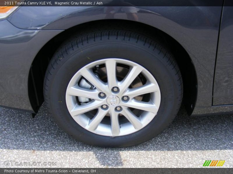 Magnetic Gray Metallic / Ash 2011 Toyota Camry XLE V6