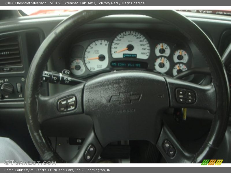 Victory Red / Dark Charcoal 2004 Chevrolet Silverado 1500 SS Extended Cab AWD