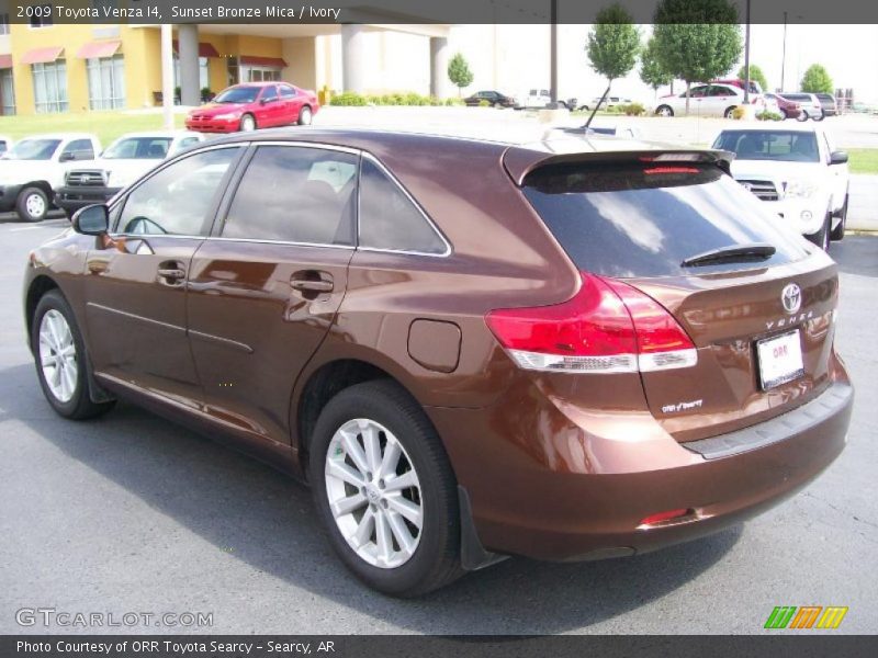 Sunset Bronze Mica / Ivory 2009 Toyota Venza I4