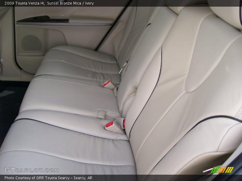 Sunset Bronze Mica / Ivory 2009 Toyota Venza I4