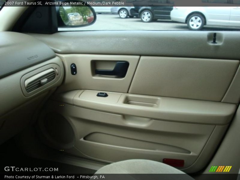 Arizona Beige Metallic / Medium/Dark Pebble 2007 Ford Taurus SE