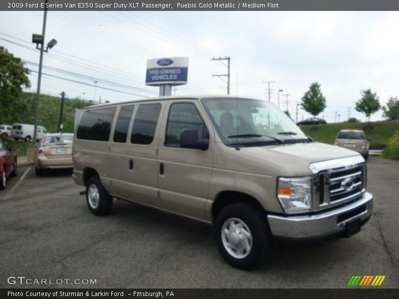 Pueblo Gold Metallic / Medium Flint 2009 Ford E Series Van E350 Super Duty XLT Passenger
