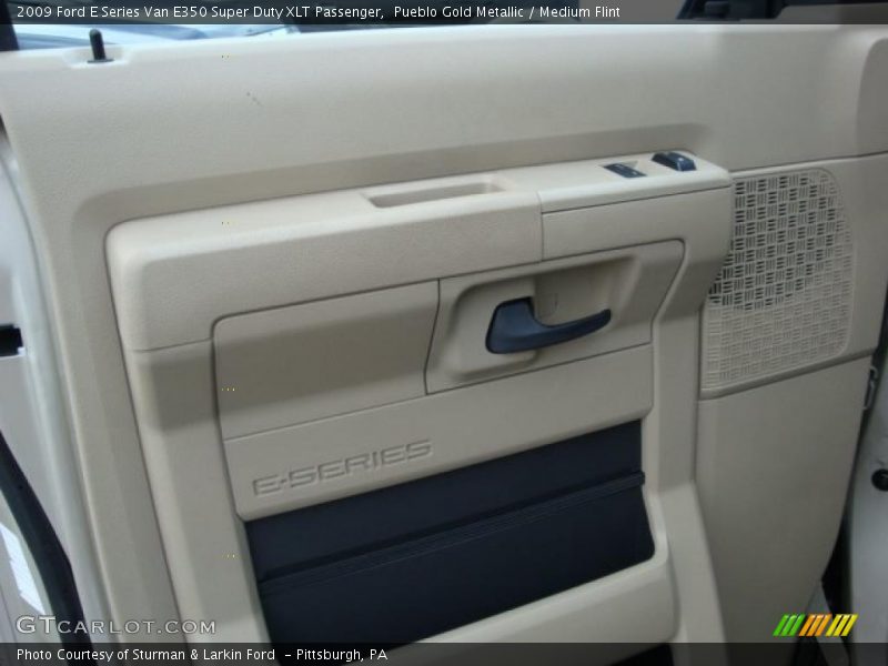 Pueblo Gold Metallic / Medium Flint 2009 Ford E Series Van E350 Super Duty XLT Passenger