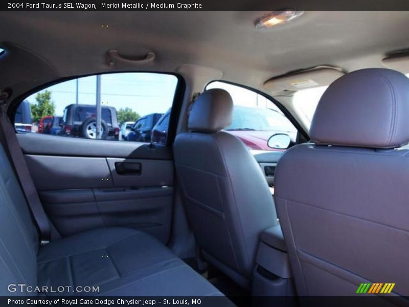 Merlot Metallic / Medium Graphite 2004 Ford Taurus SEL Wagon