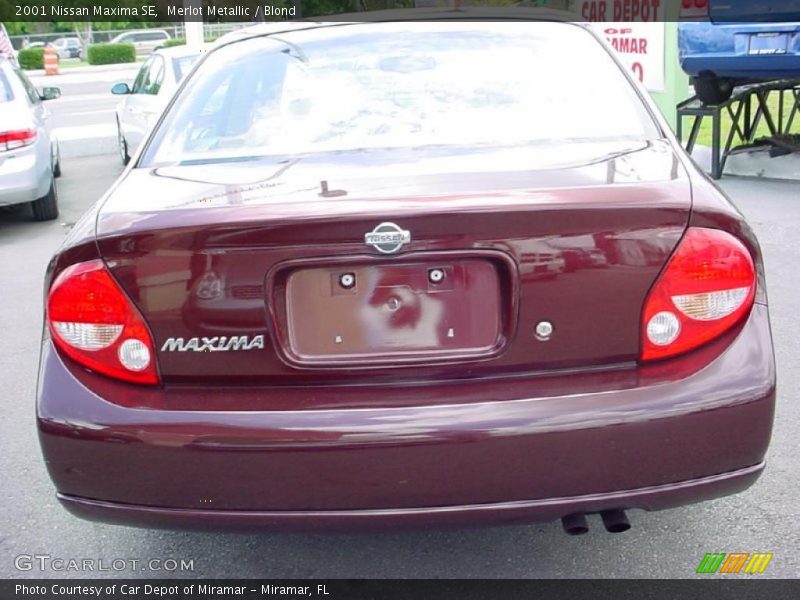 Merlot Metallic / Blond 2001 Nissan Maxima SE