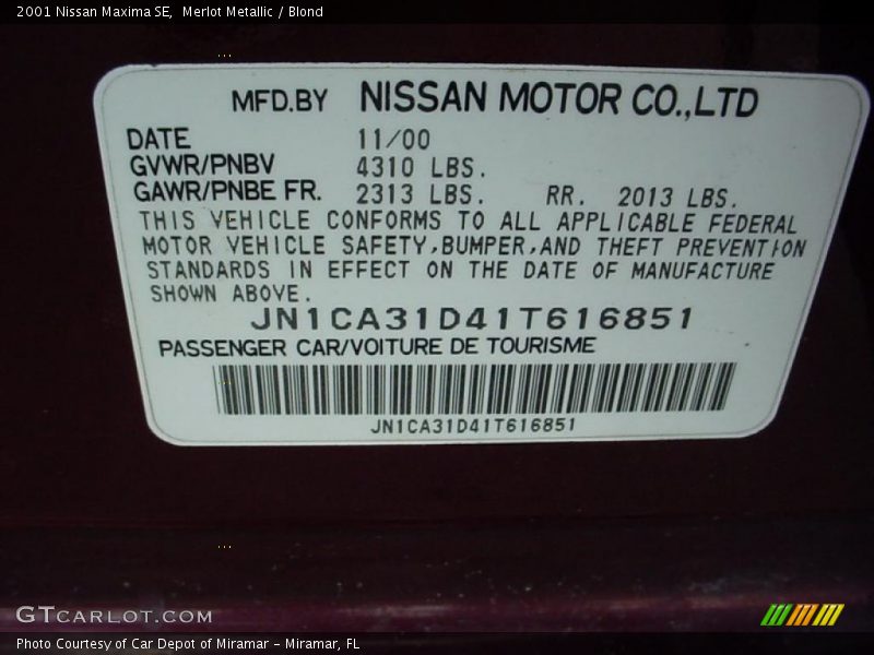 Merlot Metallic / Blond 2001 Nissan Maxima SE