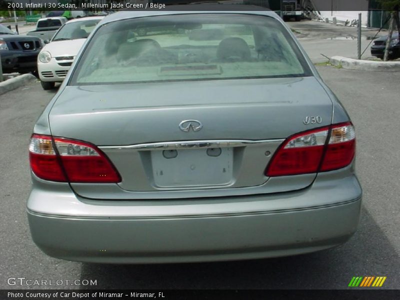 Millenium Jade Green / Beige 2001 Infiniti I 30 Sedan