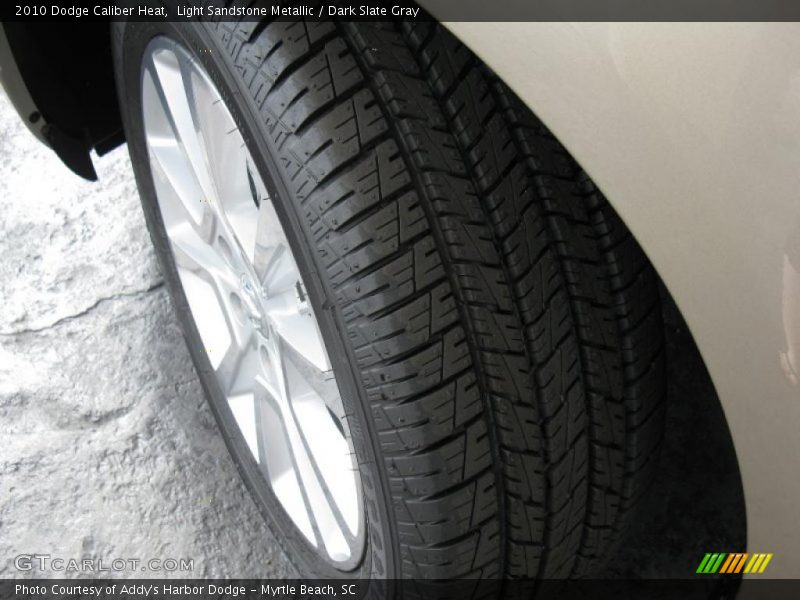 Light Sandstone Metallic / Dark Slate Gray 2010 Dodge Caliber Heat