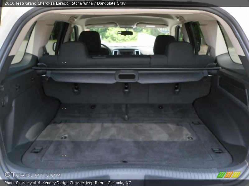 Stone White / Dark Slate Gray 2010 Jeep Grand Cherokee Laredo