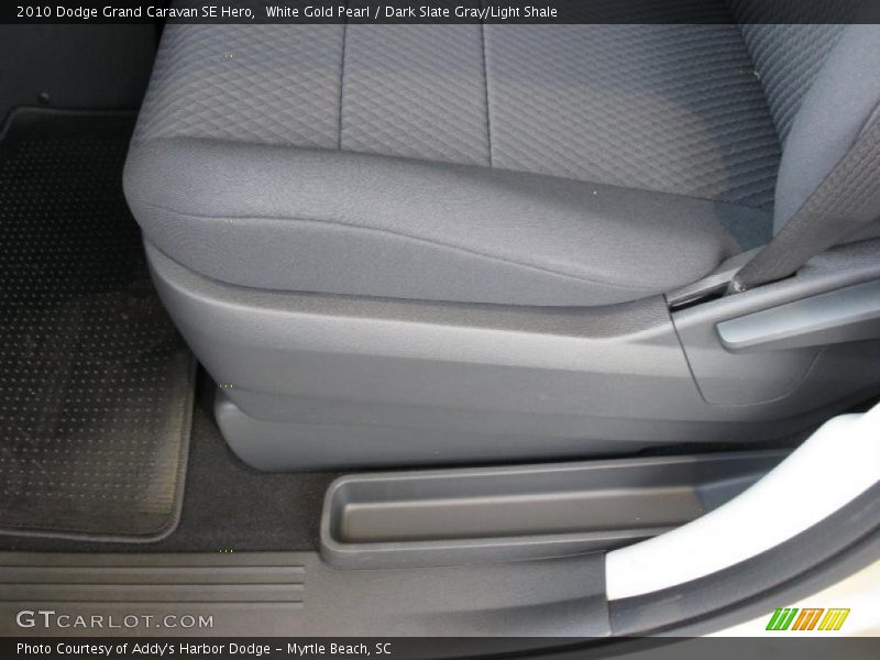 White Gold Pearl / Dark Slate Gray/Light Shale 2010 Dodge Grand Caravan SE Hero