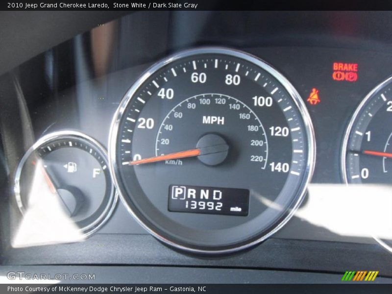 Stone White / Dark Slate Gray 2010 Jeep Grand Cherokee Laredo
