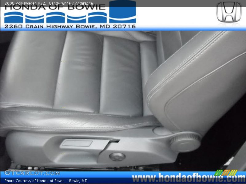 Candy White / Anthracite 2008 Volkswagen R32