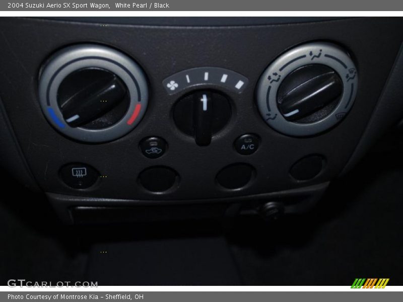 White Pearl / Black 2004 Suzuki Aerio SX Sport Wagon