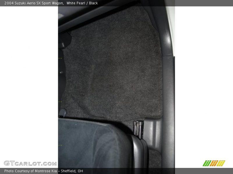 White Pearl / Black 2004 Suzuki Aerio SX Sport Wagon