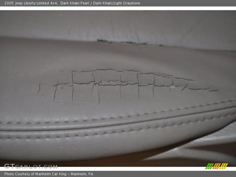 Dark Khaki Pearl / Dark Khaki/Light Graystone 2005 Jeep Liberty Limited 4x4