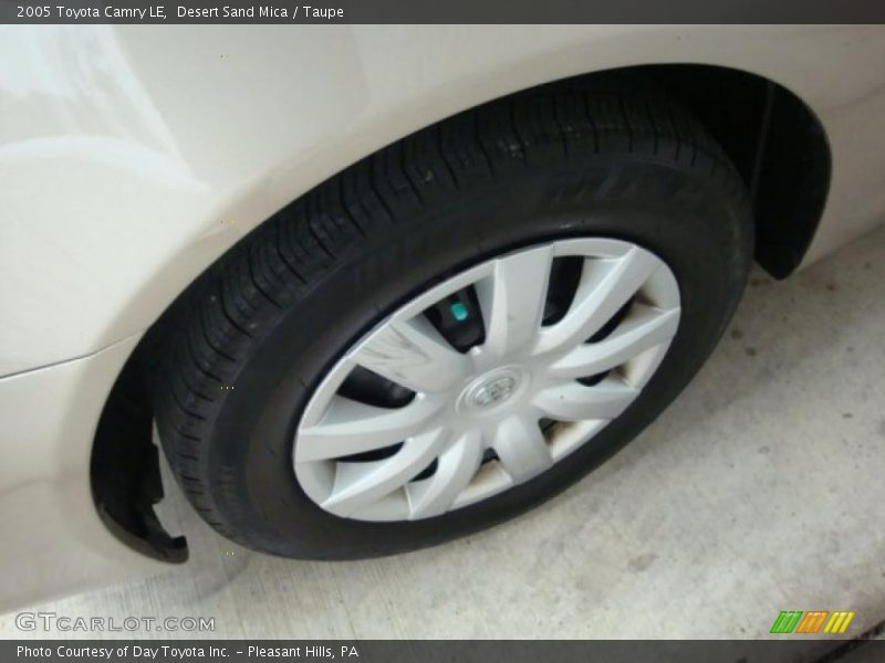 Desert Sand Mica / Taupe 2005 Toyota Camry LE