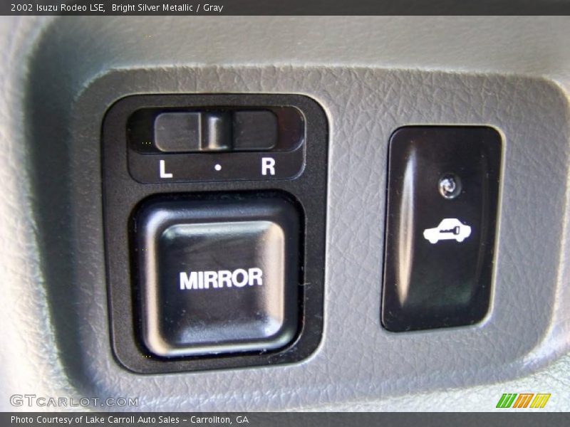 Bright Silver Metallic / Gray 2002 Isuzu Rodeo LSE
