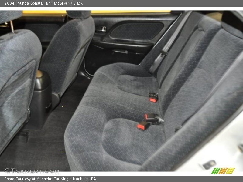 Brilliant Silver / Black 2004 Hyundai Sonata