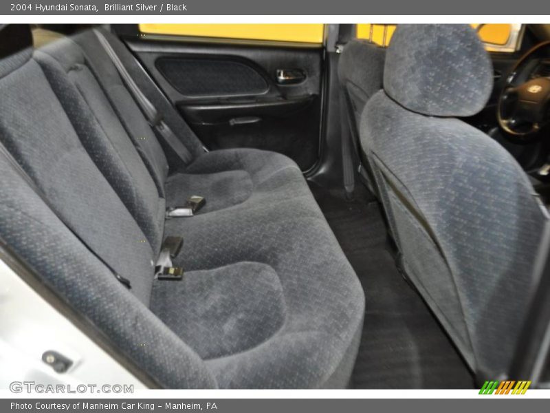 Brilliant Silver / Black 2004 Hyundai Sonata