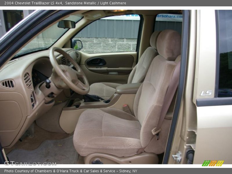 Sandstone Metallic / Light Cashmere 2004 Chevrolet TrailBlazer LS 4x4