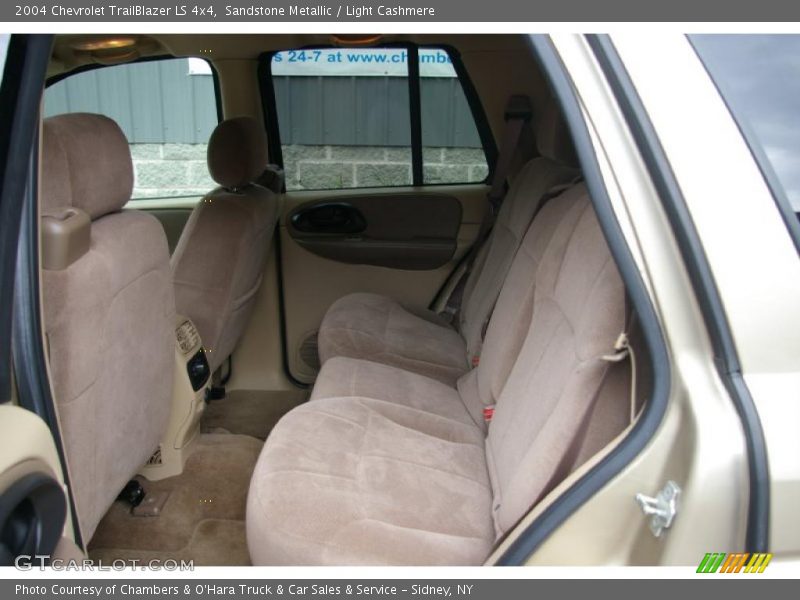 Sandstone Metallic / Light Cashmere 2004 Chevrolet TrailBlazer LS 4x4