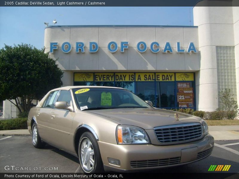 Light Cashmere / Cashmere 2005 Cadillac DeVille Sedan