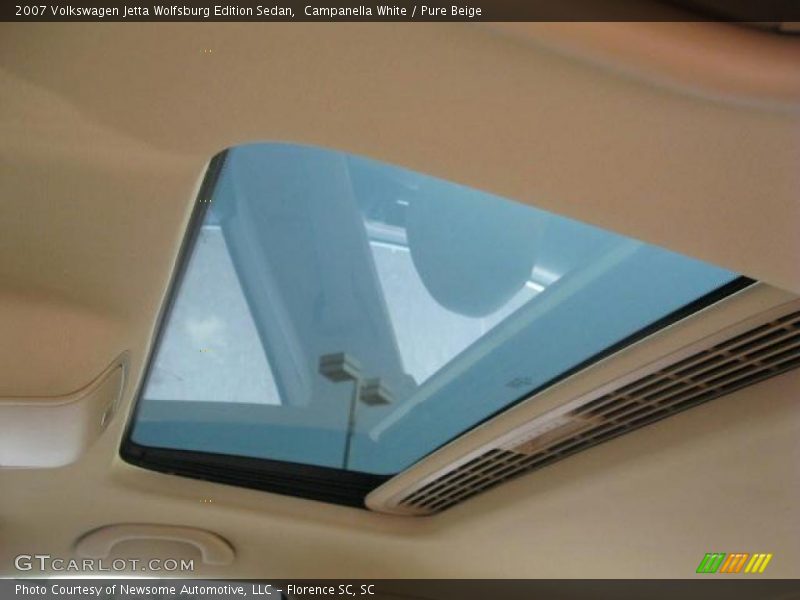 Campanella White / Pure Beige 2007 Volkswagen Jetta Wolfsburg Edition Sedan