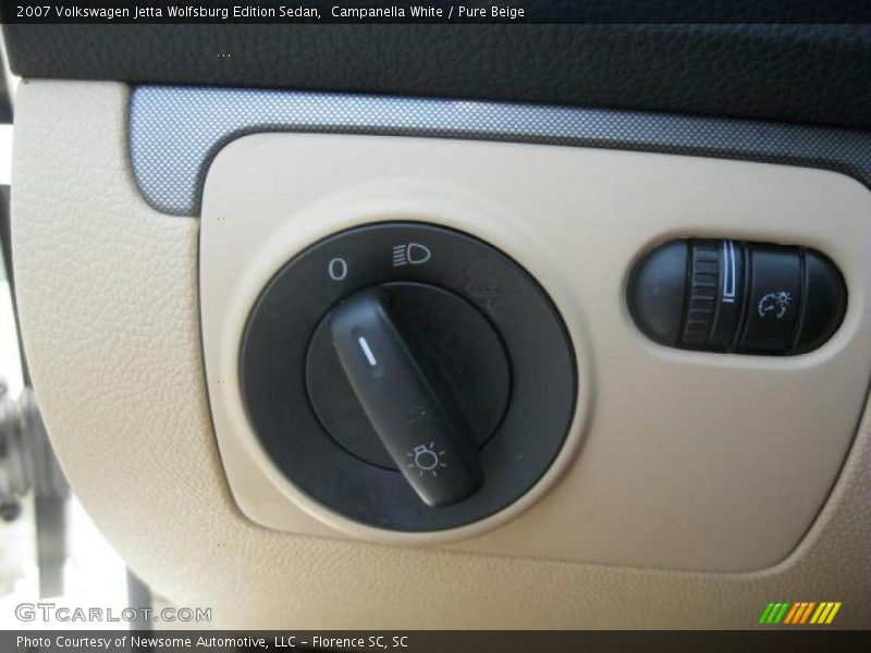 Campanella White / Pure Beige 2007 Volkswagen Jetta Wolfsburg Edition Sedan