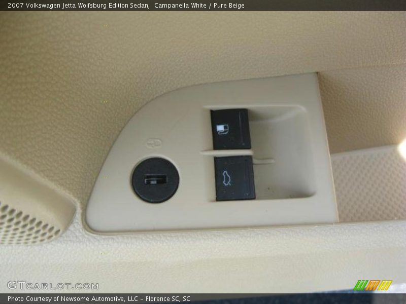 Campanella White / Pure Beige 2007 Volkswagen Jetta Wolfsburg Edition Sedan