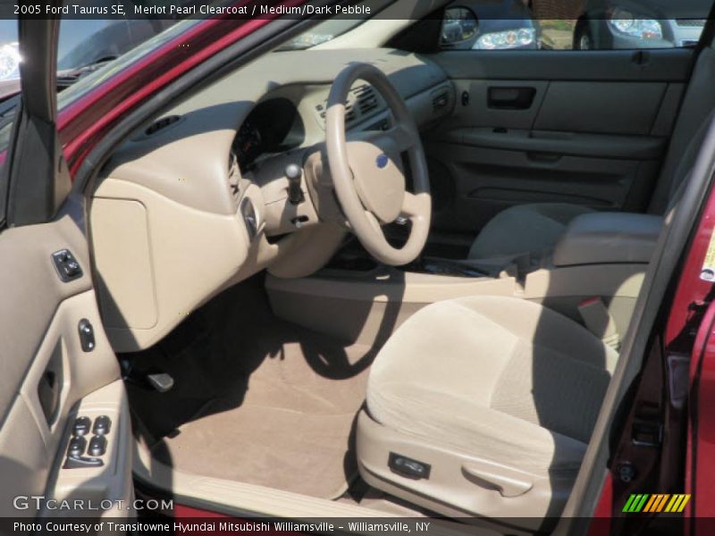 Merlot Pearl Clearcoat / Medium/Dark Pebble 2005 Ford Taurus SE