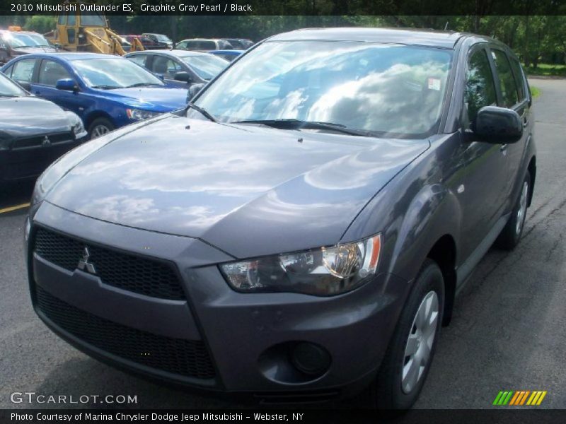 Graphite Gray Pearl / Black 2010 Mitsubishi Outlander ES