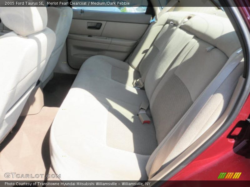 Merlot Pearl Clearcoat / Medium/Dark Pebble 2005 Ford Taurus SE