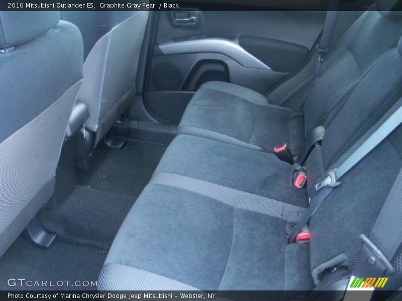 Graphite Gray Pearl / Black 2010 Mitsubishi Outlander ES