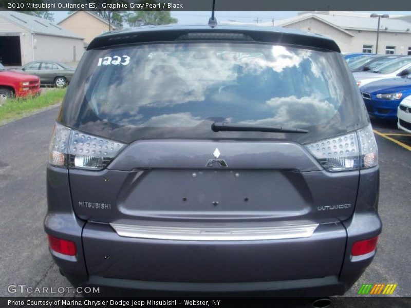 Graphite Gray Pearl / Black 2010 Mitsubishi Outlander ES