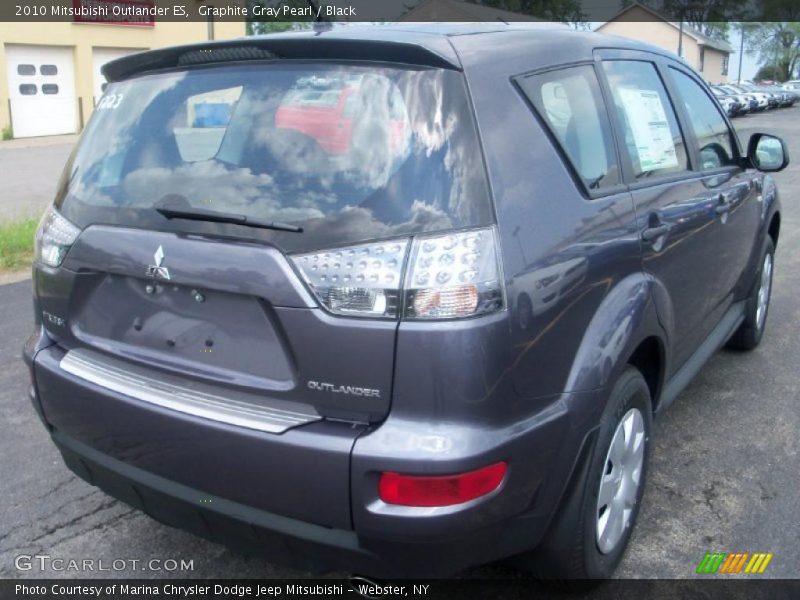 Graphite Gray Pearl / Black 2010 Mitsubishi Outlander ES