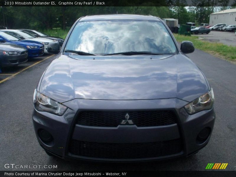 Graphite Gray Pearl / Black 2010 Mitsubishi Outlander ES