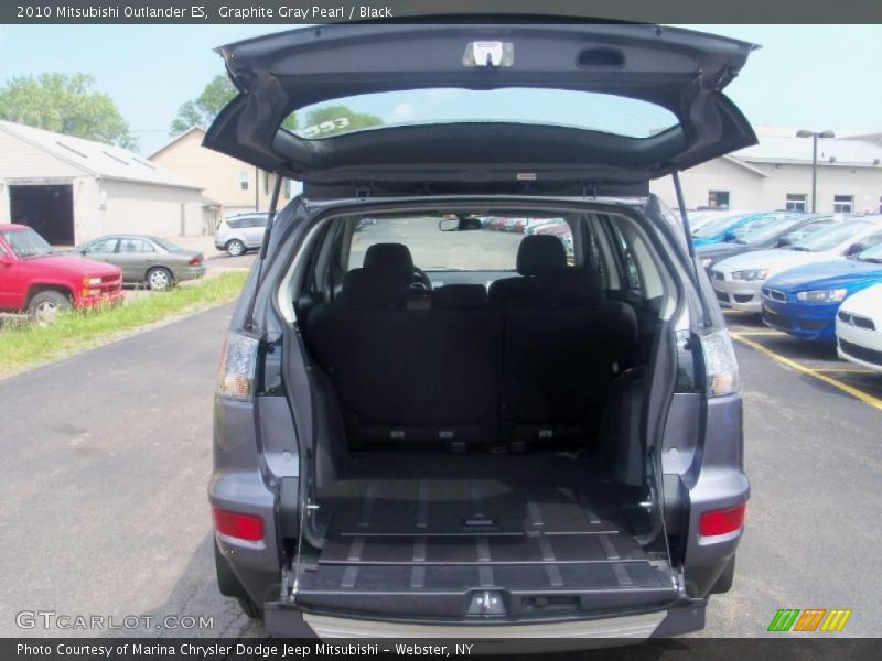 Graphite Gray Pearl / Black 2010 Mitsubishi Outlander ES