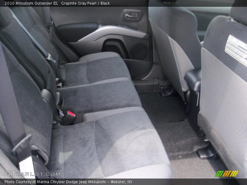 Graphite Gray Pearl / Black 2010 Mitsubishi Outlander ES