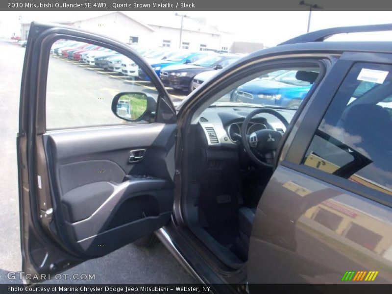 Quartz Brown Metallic / Black 2010 Mitsubishi Outlander SE 4WD