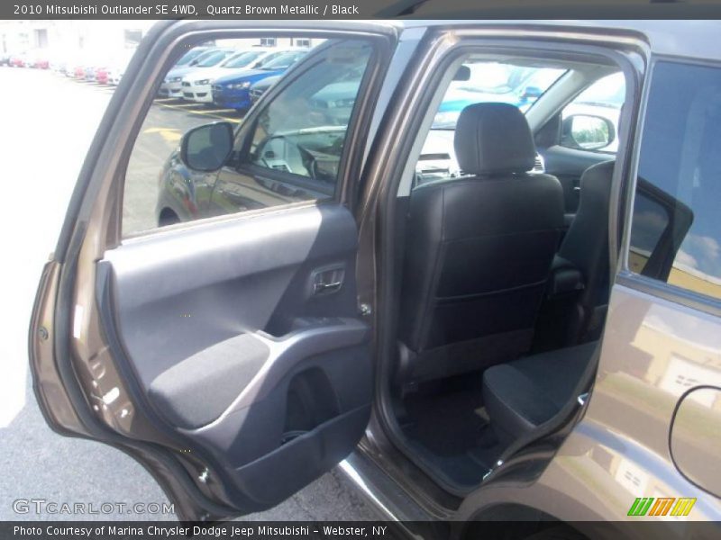 Quartz Brown Metallic / Black 2010 Mitsubishi Outlander SE 4WD