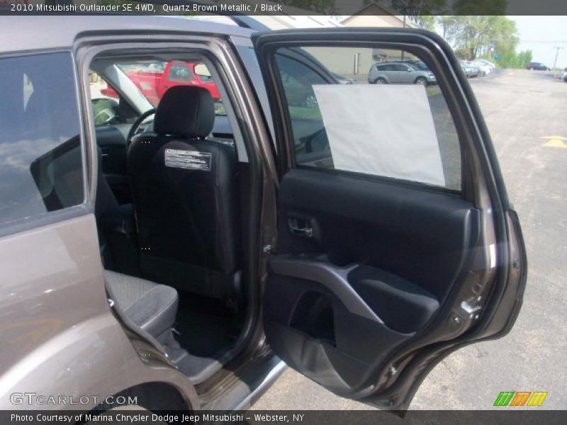 Quartz Brown Metallic / Black 2010 Mitsubishi Outlander SE 4WD