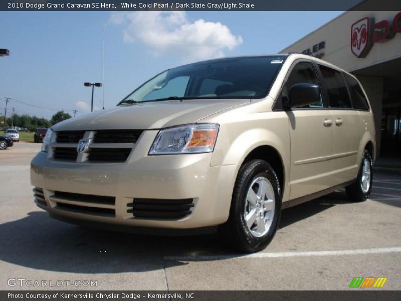 White Gold Pearl / Dark Slate Gray/Light Shale 2010 Dodge Grand Caravan SE Hero