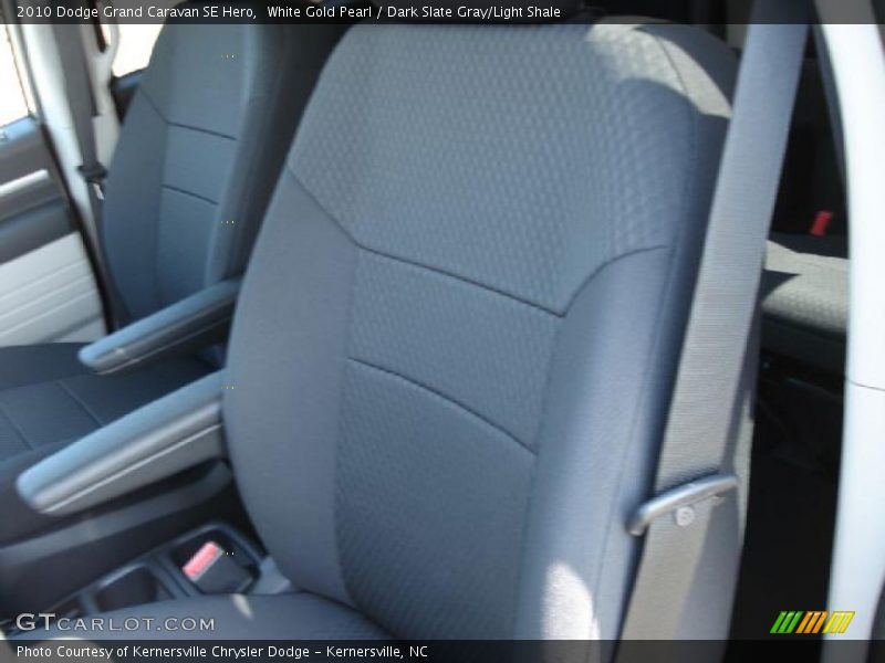 White Gold Pearl / Dark Slate Gray/Light Shale 2010 Dodge Grand Caravan SE Hero
