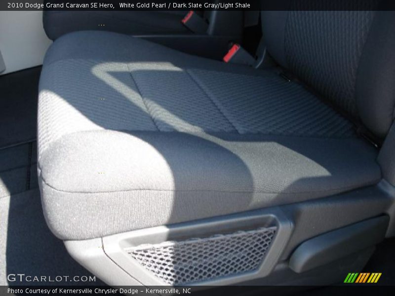 White Gold Pearl / Dark Slate Gray/Light Shale 2010 Dodge Grand Caravan SE Hero