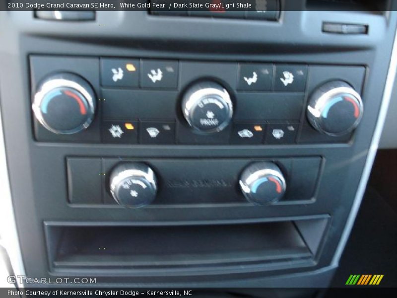 White Gold Pearl / Dark Slate Gray/Light Shale 2010 Dodge Grand Caravan SE Hero