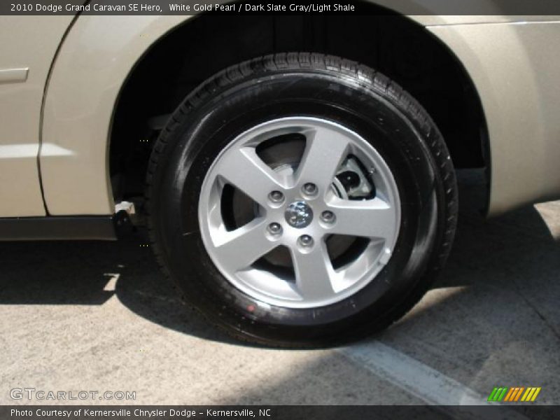 White Gold Pearl / Dark Slate Gray/Light Shale 2010 Dodge Grand Caravan SE Hero