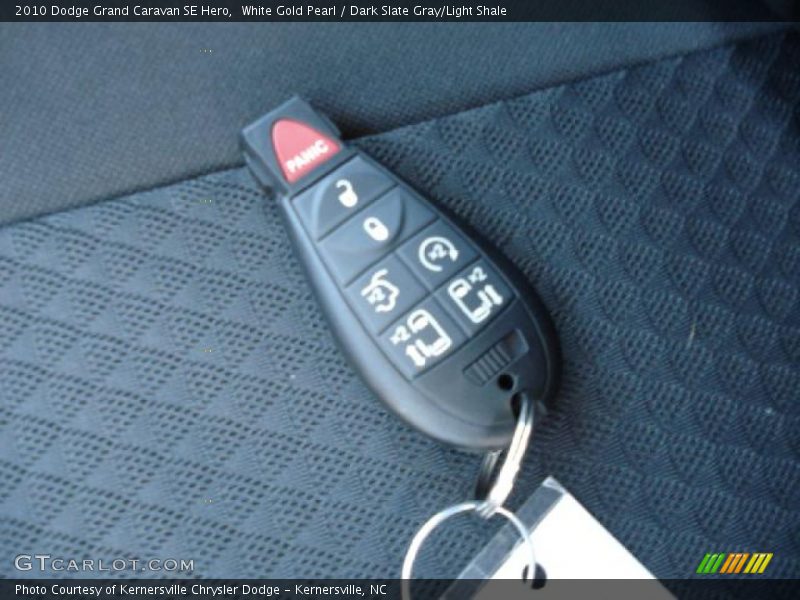 White Gold Pearl / Dark Slate Gray/Light Shale 2010 Dodge Grand Caravan SE Hero